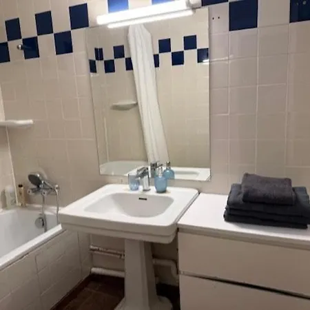 Le Coquet T2 15 Rue De La Fraternite 93700 Rdc * Drancy